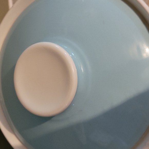 Final! Vintage 50's Pottery Crock with Lid - Picture 3 of 8